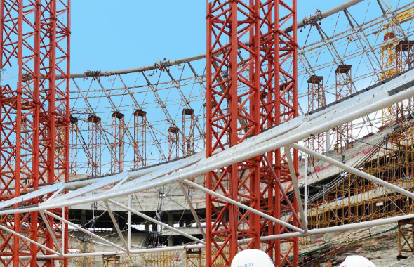 63米！鳳凰山體育公園項目專業足球場内環鋼桁架今起整體提升，太震撼！